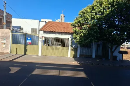 Casa com 3 Quartos à venda, 264m² no Jardim Presidente, Rio Verde