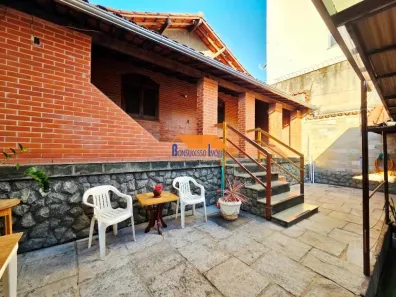 Casa com 3 Quartos para alugar, 220m² no Ipiranga, Belo Horizonte