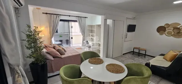 Apartamento com 1 Quarto para alugar, 40m² no Meia Praia, Itapema