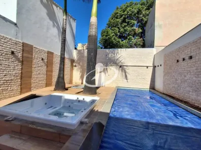 Casa com 3 Quartos para alugar, 180m² no Martins, Uberlândia