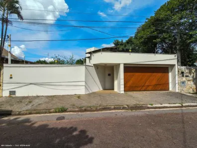 Casa com 3 Quartos à venda, 266m² no Jardim das Samambaias, Jundiaí