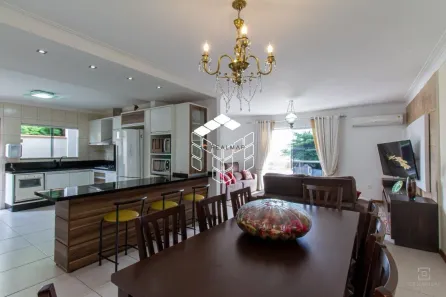 Casa com 7 Quartos à venda, 359m² no Coloninha, Florianópolis