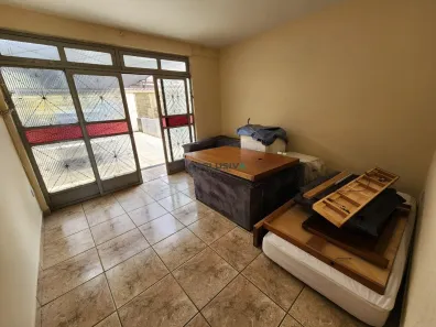 Casa com 7 Quartos à venda, 360m² no Glória, Contagem