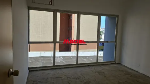 Sala Comercial à venda, 28m² no Centro, São José dos Campos