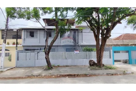 Casa com 4 Quartos à venda, 303m² no Cordeiro, Recife
