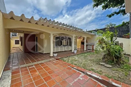 Casa com 3 Quartos à venda, 149m² no Belmira Novaes, Peruíbe