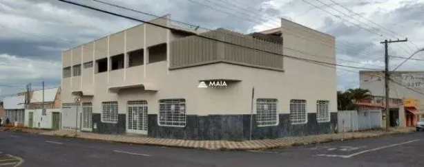 Sala Comercial para alugar, 200m² no Santa Maria, Uberaba