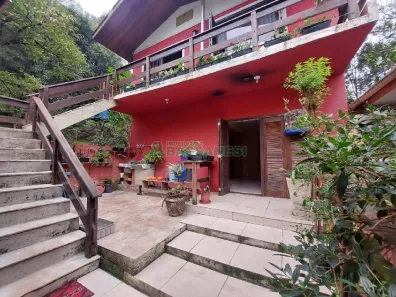 Casa com 3 Quartos para alugar, 152m² no Kayser, Caxias do Sul