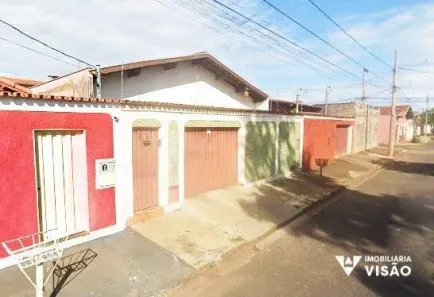Casa com 3 Quartos à venda, 244m² no Parque São Geraldo, Uberaba