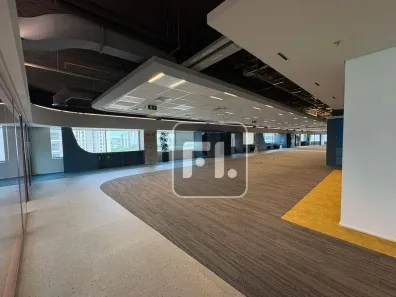 Sala Comercial para alugar, 1602m² no Várzea da Barra Funda, São Paulo
