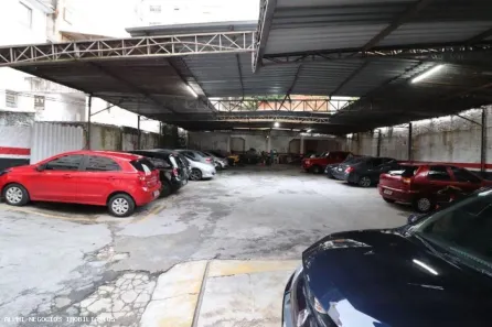 Galpão/Depósito/Armazém à venda, 697m² no Cambuci, São Paulo