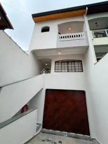 Sobrado com 4 Quartos à venda, 232m² no Vila Guiomar, Santo André