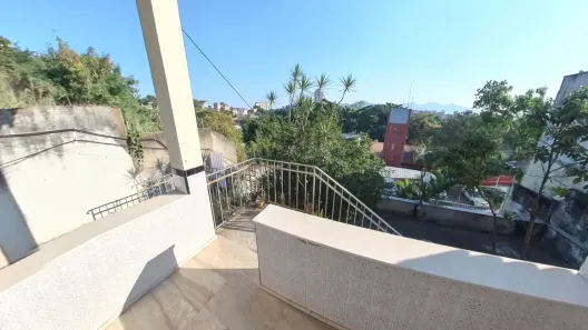 Casa com 2 Quartos à venda, 1000m² no Tanque, Rio de Janeiro