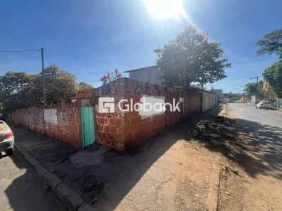 Lote/Terreno à venda, 326m² no Vila Greice, Montes Claros