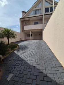 Sobrado com 3 Quartos para alugar, 229m² no Maria Luiza, Cascavel