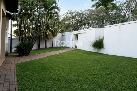 Casa com 4 Quartos à venda, 450m² no Cidade Jardim, Uberlândia