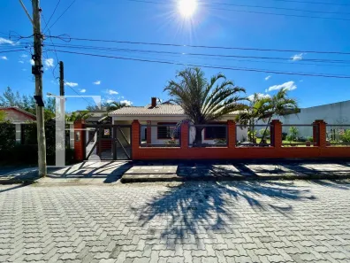 Casa com 3 Quartos à venda, 211m² no XANGRI-LÁ, Xangri-lá