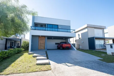 Casa com 3 Quartos à venda, 233m² no Laranjal, Pelotas