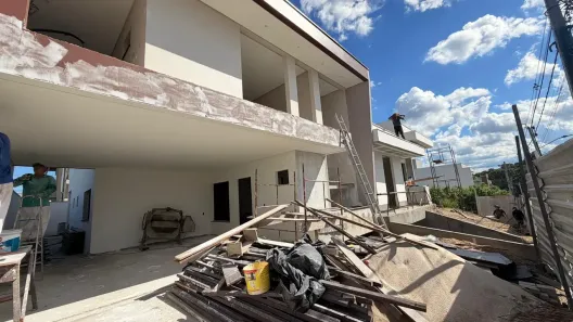 Casa de Condomínio com 4 Quartos para alugar, 260m² no Novo Aleixo, Manaus