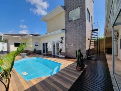 Casa com 4 Quartos para alugar, 242m² no Pedra Branca, Palhoça