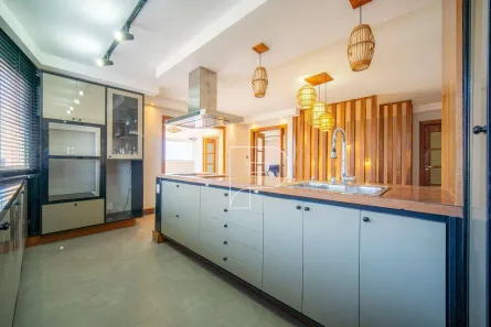 Apartamento com 3 Quartos à venda, 200m² no Jardim Arpoador, São Paulo