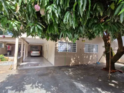 Casa com 4 Quartos à venda, 186m² no Setor 5, Ibiporã