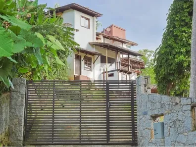 Casa com 4 Quartos à venda, 250m² no Córrego Grande, Florianópolis