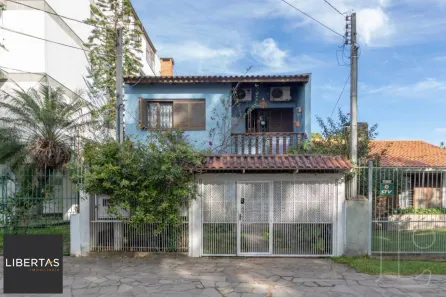 Sobrado com 4 Quartos à venda, 240m² no Camaquã, Porto Alegre