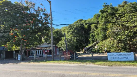Lote/Terreno à venda, 999m² no Lagoa da Conceição, Florianópolis
