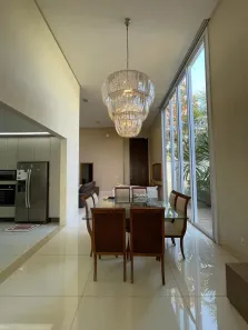 Casa com 4 Quartos à venda, 256m² no Jardins Valência, Goiânia