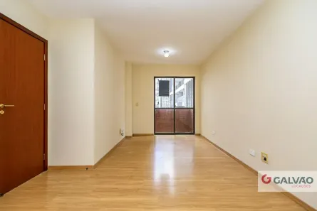 Apartamento com 3 Quartos para alugar, 77m² no Cristo Rei, Curitiba