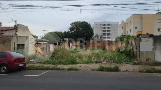 Lote/Terreno à venda, 360m² no Vigilato Pereira, Uberlândia