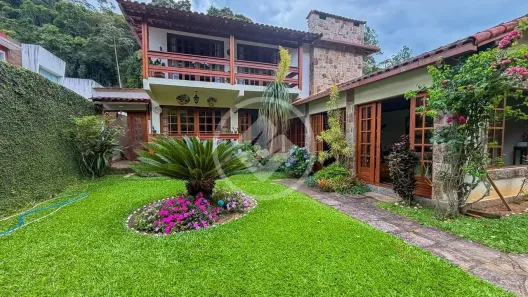 Casa com 4 Quartos à venda, 350m² no Vale Feliz, Teresópolis