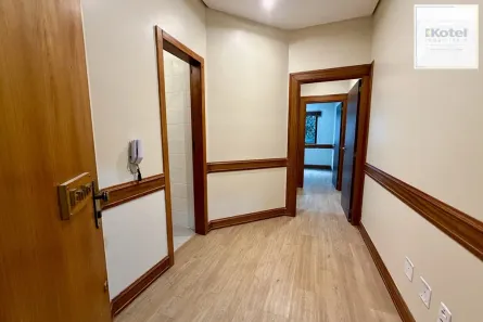 Sala Comercial à venda, 35m² no Rio Branco, Porto Alegre