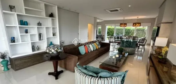 Casa de Condomínio com 5 Quartos à venda, 440m² no , Torres