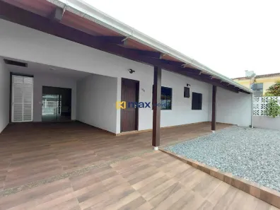 Casa com 3 Quartos para alugar, 170m² no Gravatá, Navegantes