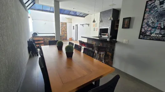 Casa com 3 Quartos à venda, 194m² no Estância dos Ipês, Uberaba