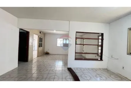 Casa com 5 Quartos à venda, 240m² no Cidade Universitária, Maceió
