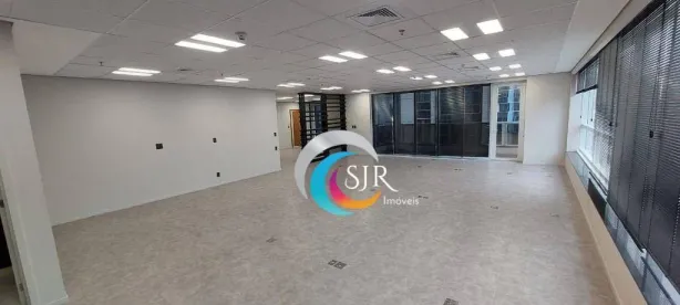 Sala Comercial para alugar, 203m² no Jardim das Acácias, São Paulo
