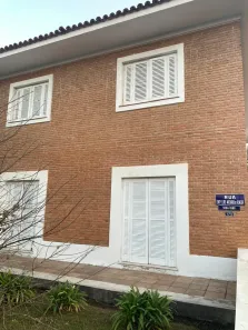 Sobrado com 6 Quartos para alugar, 330m² no Caxingui, São Paulo