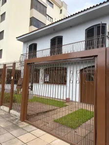Sobrado com 4 Quartos à venda, 300m² no Partenon, Porto Alegre