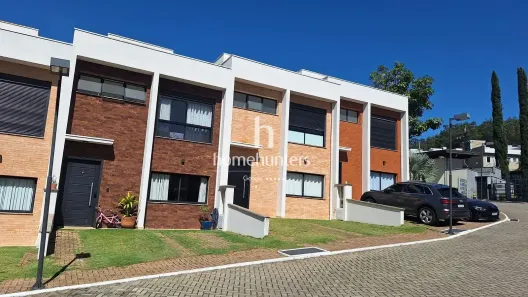 Casa com 3 Quartos à venda, 132m² no Chácaras Silvania, Valinhos