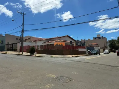 Casa com 3 Quartos para alugar, 110m² no Taquaral, Campinas