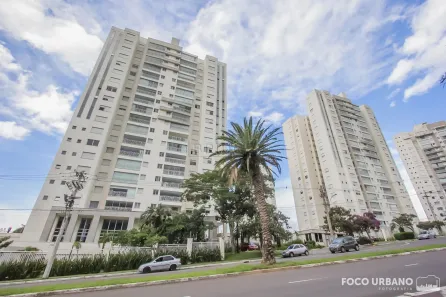 Apartamento com 3 Quartos para venda ou aluguel, 147m² no Jardim Europa, Porto Alegre