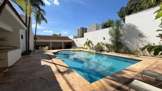 Casa com 6 Quartos à venda, 575m² no Nossa Senhora da Abadia, Uberaba