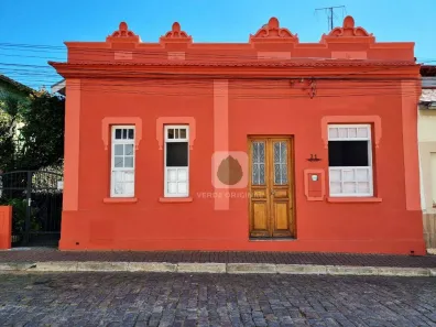 Casa com 3 Quartos à venda, 238m² no Centro, São Bento do Sapucaí