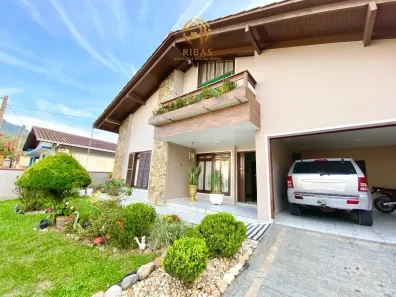Sobrado com 4 Quartos à venda, 187m² no Vila Lalau, Jaraguá do Sul