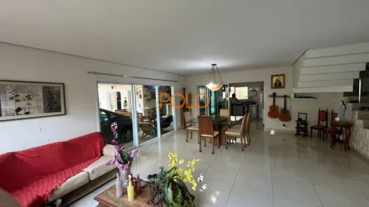 Casa com 3 Quartos para alugar, 397m² no Jardim Inconfidência, Uberlândia