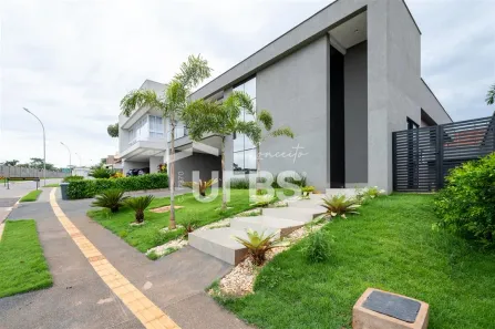 Casa de Condomínio com 4 Quartos à venda, 232m² no Residencial Goiânia Golfe Clube, Goiânia