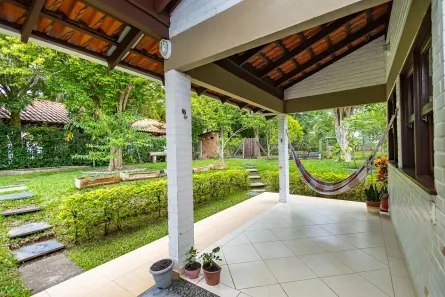 Casa de Condomínio com 4 Quartos à venda, 380m² no Orleans, Curitiba